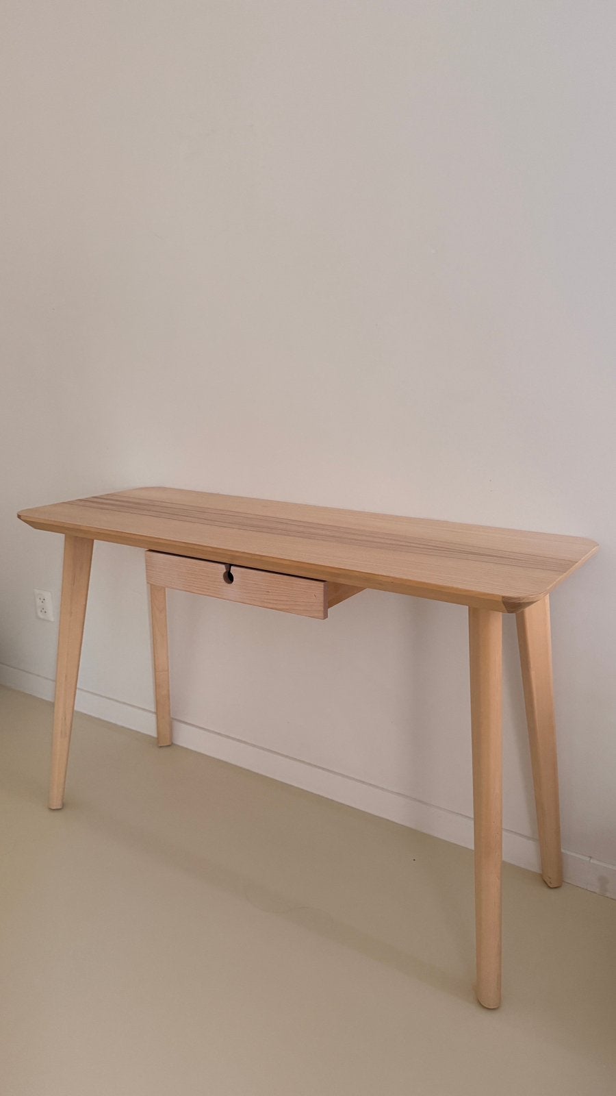 Ikea bureau, Ophalen, 100 tot 150 cm, Eikenhout, Zo goed als nieuw