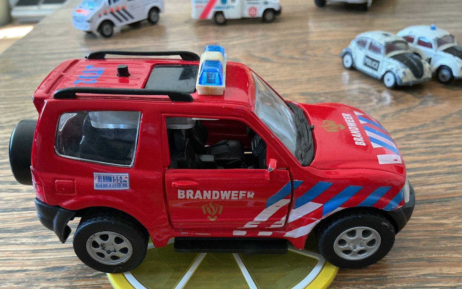 Grote Jeep Brandweerwagen met Sunroof reserve wiel  12.5 cm, Ophalen, Zo goed als nieuw, Auto