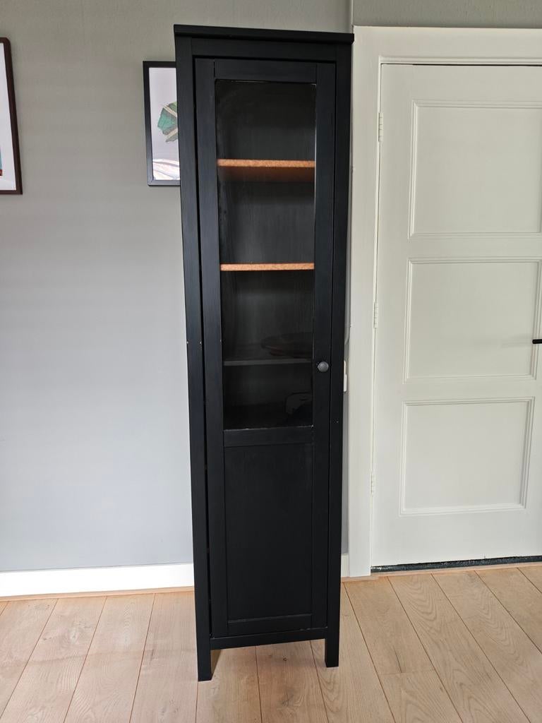 IKEA Hemnes Vitrinekast Zwart, Ophalen, 50 tot 100 cm, Zo goed als nieuw, 150 tot 200 cm