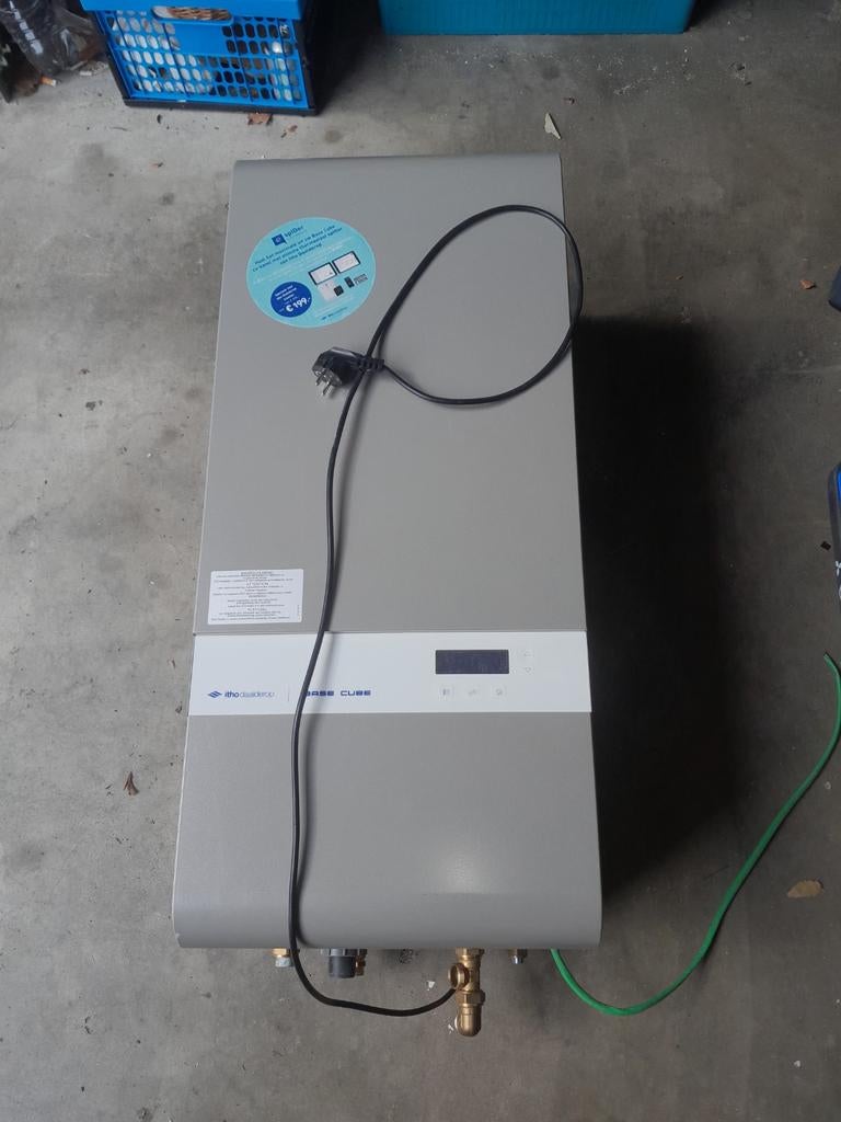 Goed werkende Itho Daalderop Base Cube ketel uit 2017, Gebruikt, Aardgas, 6 t/m 10 jaar oud, Boiler