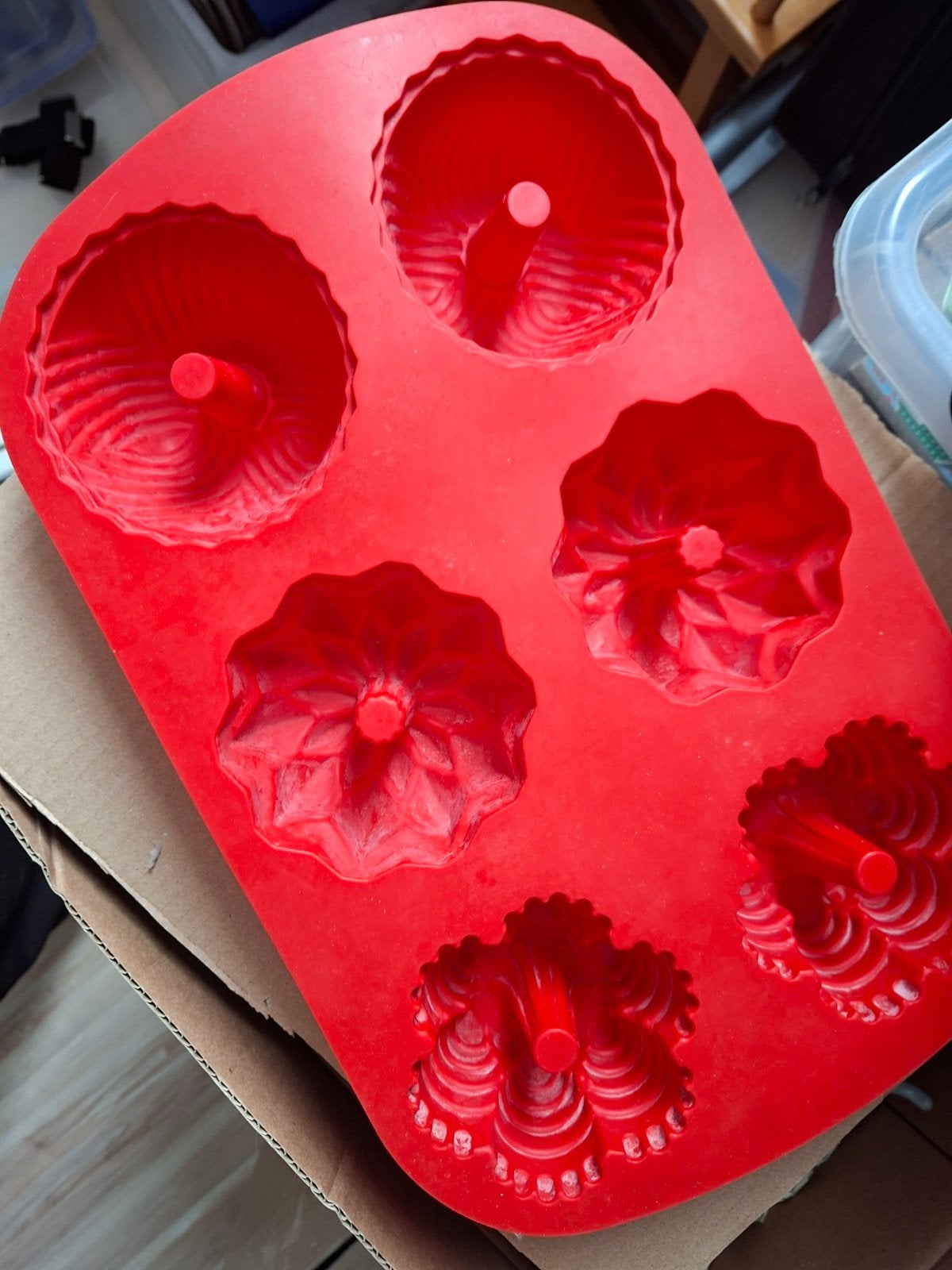Siliconen Donut Bakvorm - 6 Vormen, Ophalen of Verzenden, Rood, Rubber/elastomeren, Overige typen