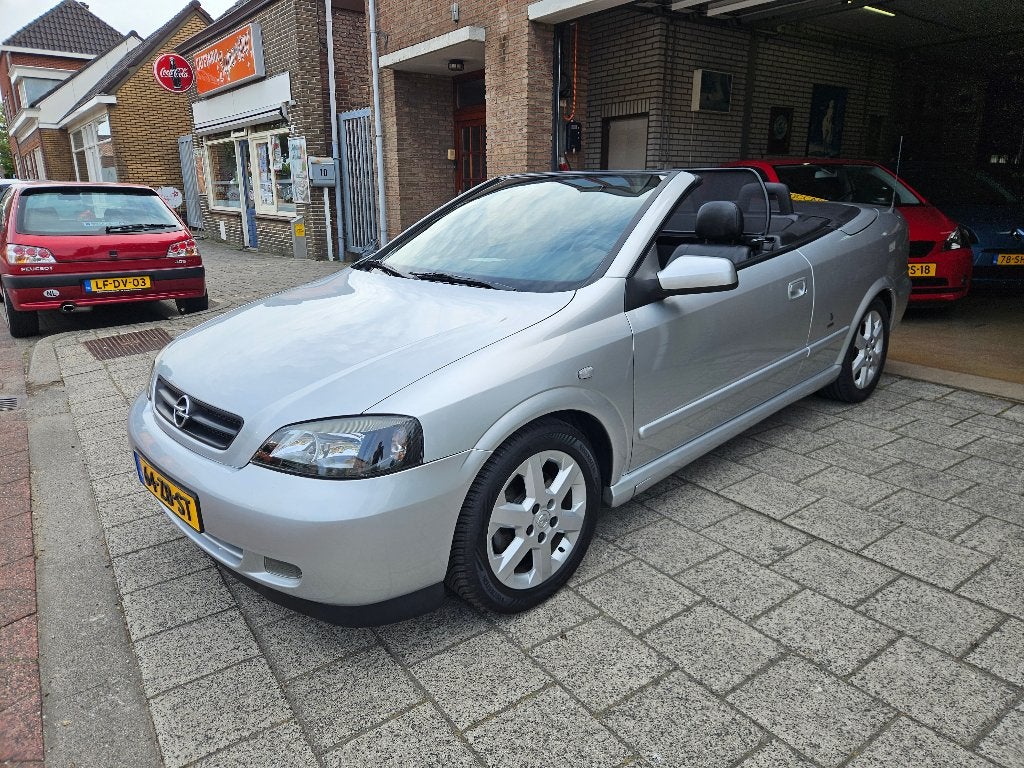 Opel Astra 1.8 16V Cabriolet Bertone 2007 Grijs, 125 pk, 1280 kg, Zwart, 4 cilinders