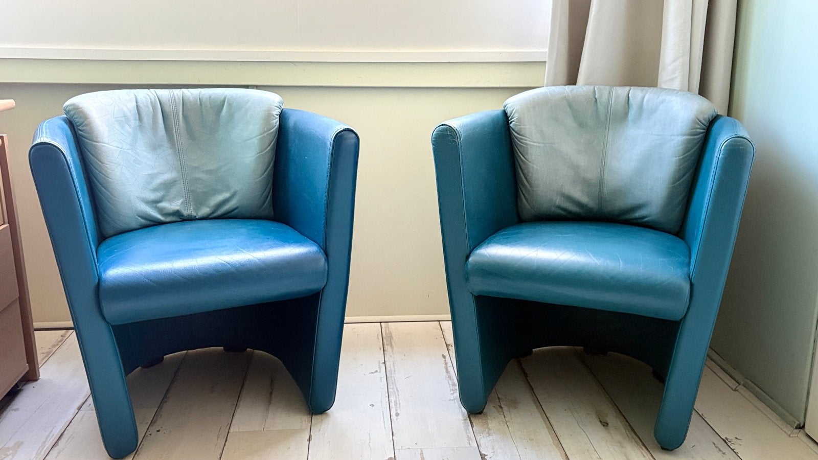 2 Leolux stoeltjes - Comfortabel en stijlvol, Ophalen, Gebruikt, 50 tot 75 cm, Leer