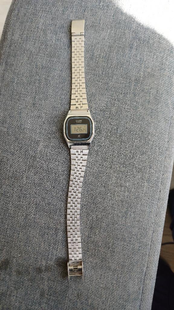 casio 401 LB610 Year 1984, Staal, Verzenden, Polshorloge, Zo goed als nieuw