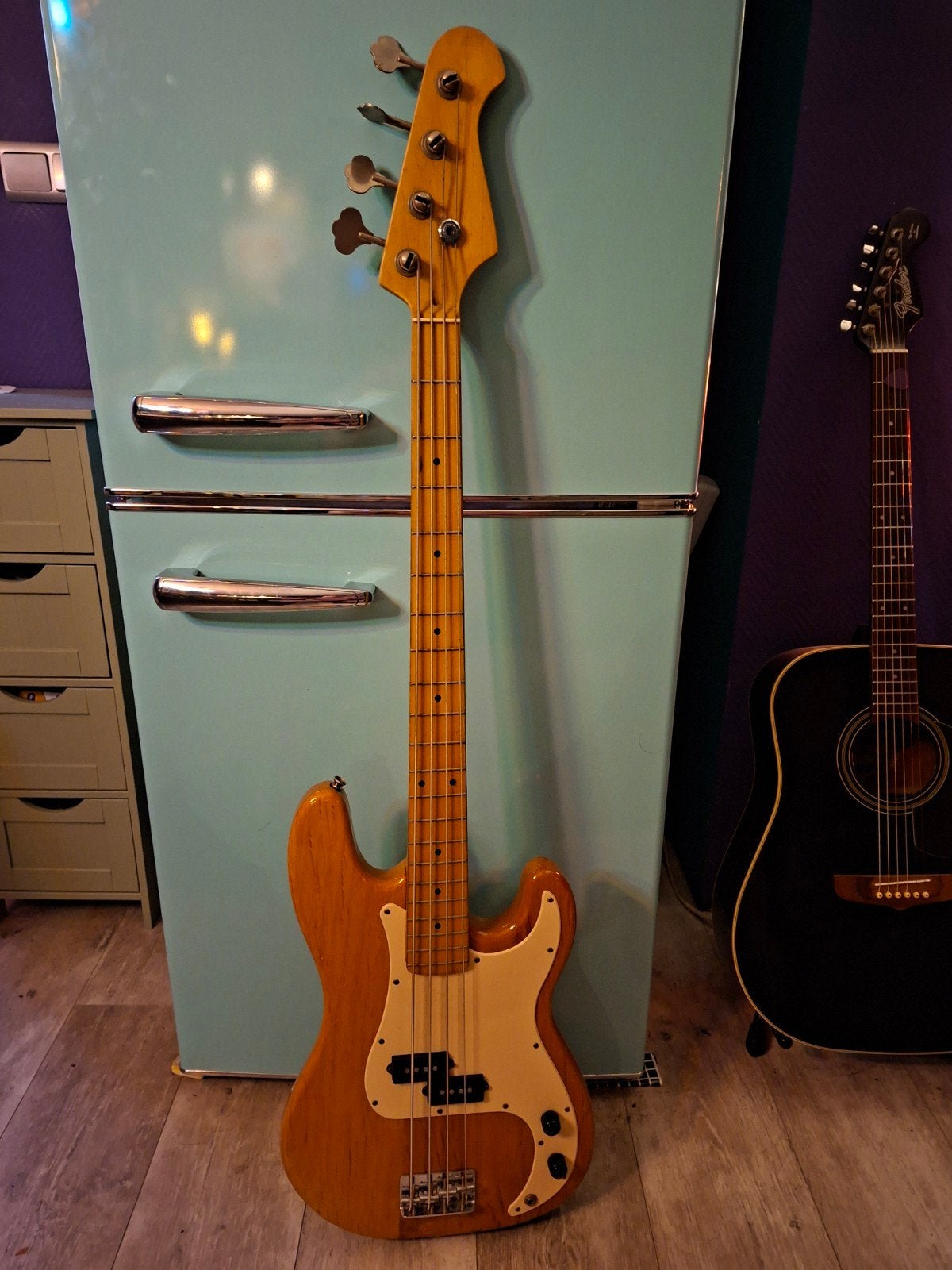 Vintage 70's Basgitaar - Fender P-Bass Model, Muziek en Instrumenten, Snaarinstrumenten | Gitaren | Bas, Ophalen