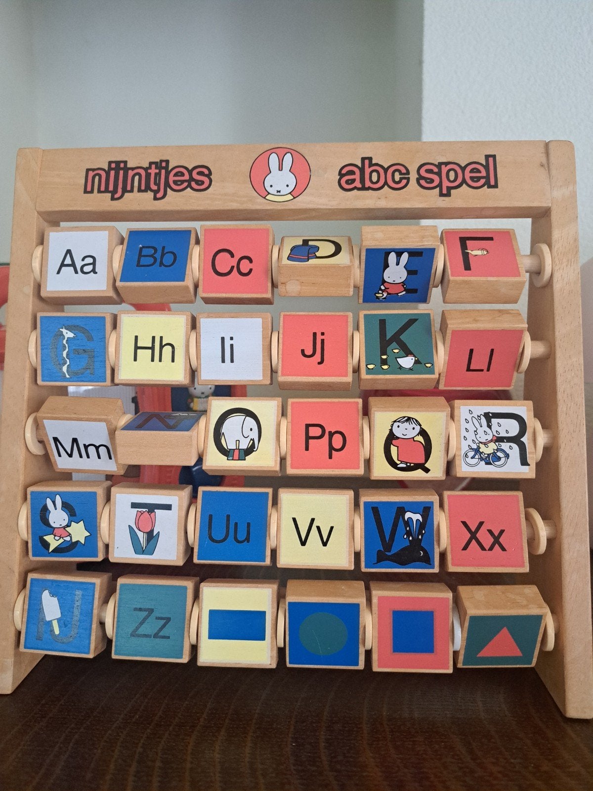 Nijntje ABC spel - Houten kralenframe met letters, Ophalen of Verzenden, Gebruikt, Overige typen