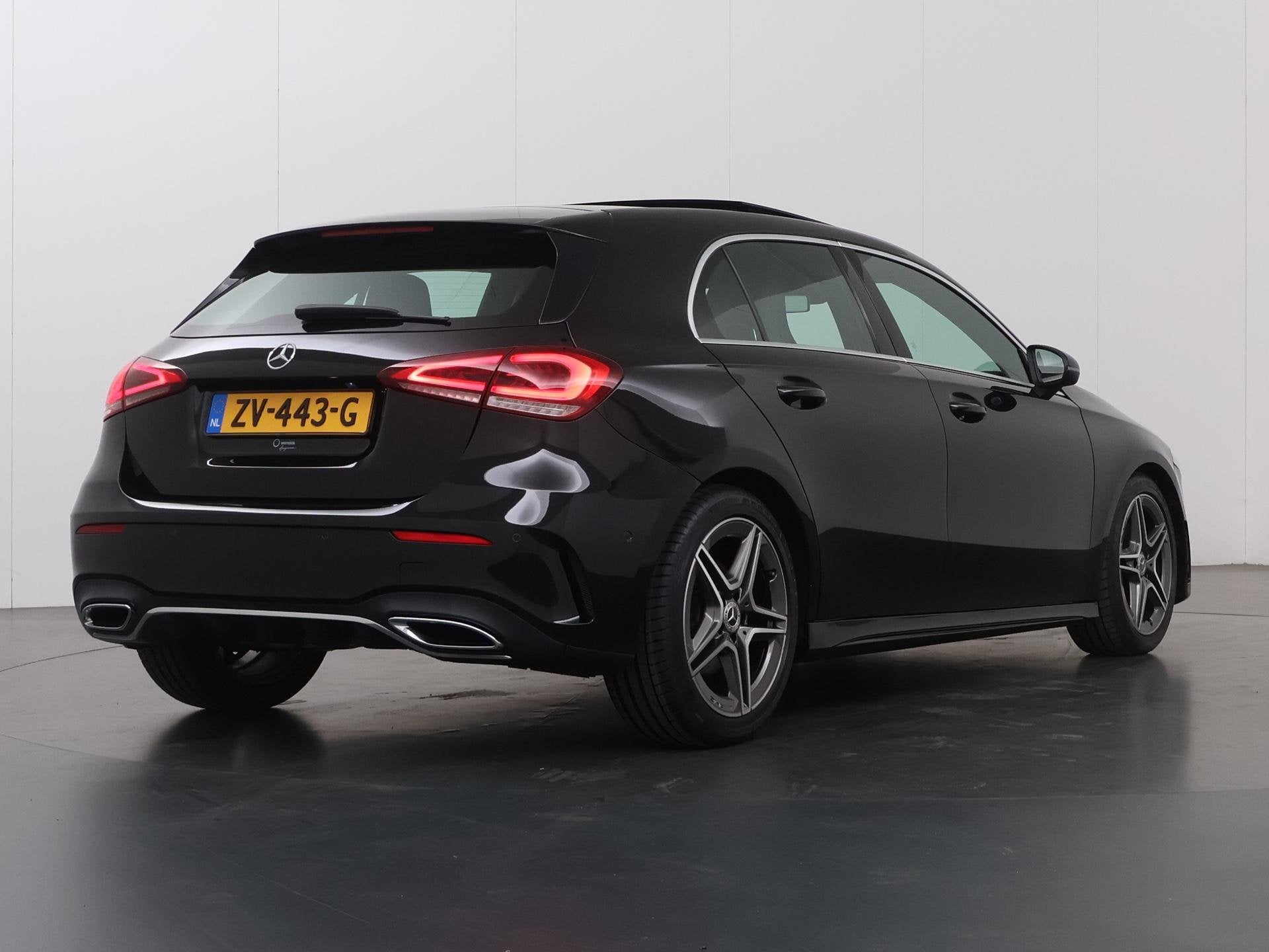 Mercedes-Benz A-klasse 200 Business Solution AMG | Panoramad, Auto's, Dealer onderhouden, Gebruikt, 4 cilinders, Bedrijf