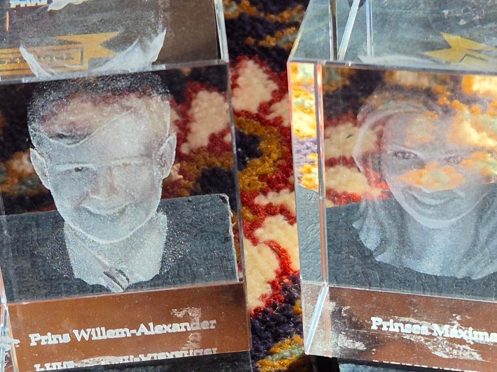 7 stuk glazen 3d portretten  van t koningshuis, Ophalen of Verzenden, Zo goed als nieuw, Servies