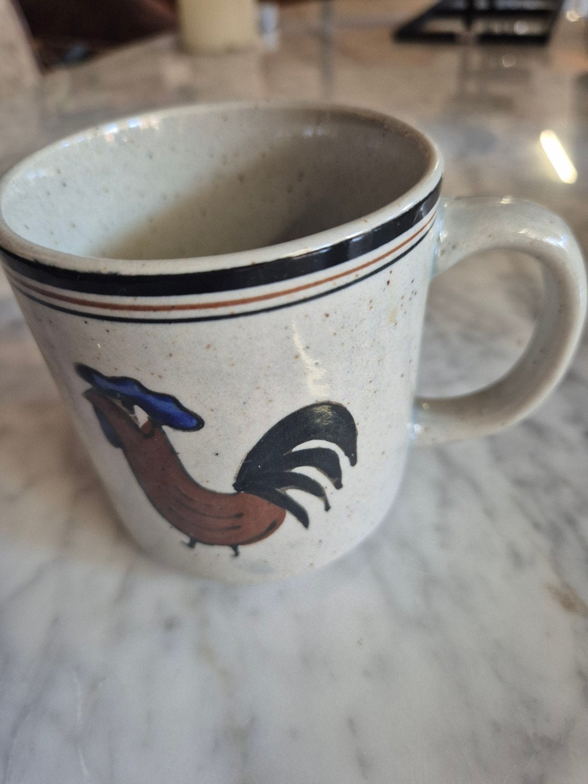 Unieke handgeschilderde beker met haan - Vintage stijl, Keramiek, Ophalen of Verzenden, Zo goed als nieuw, X