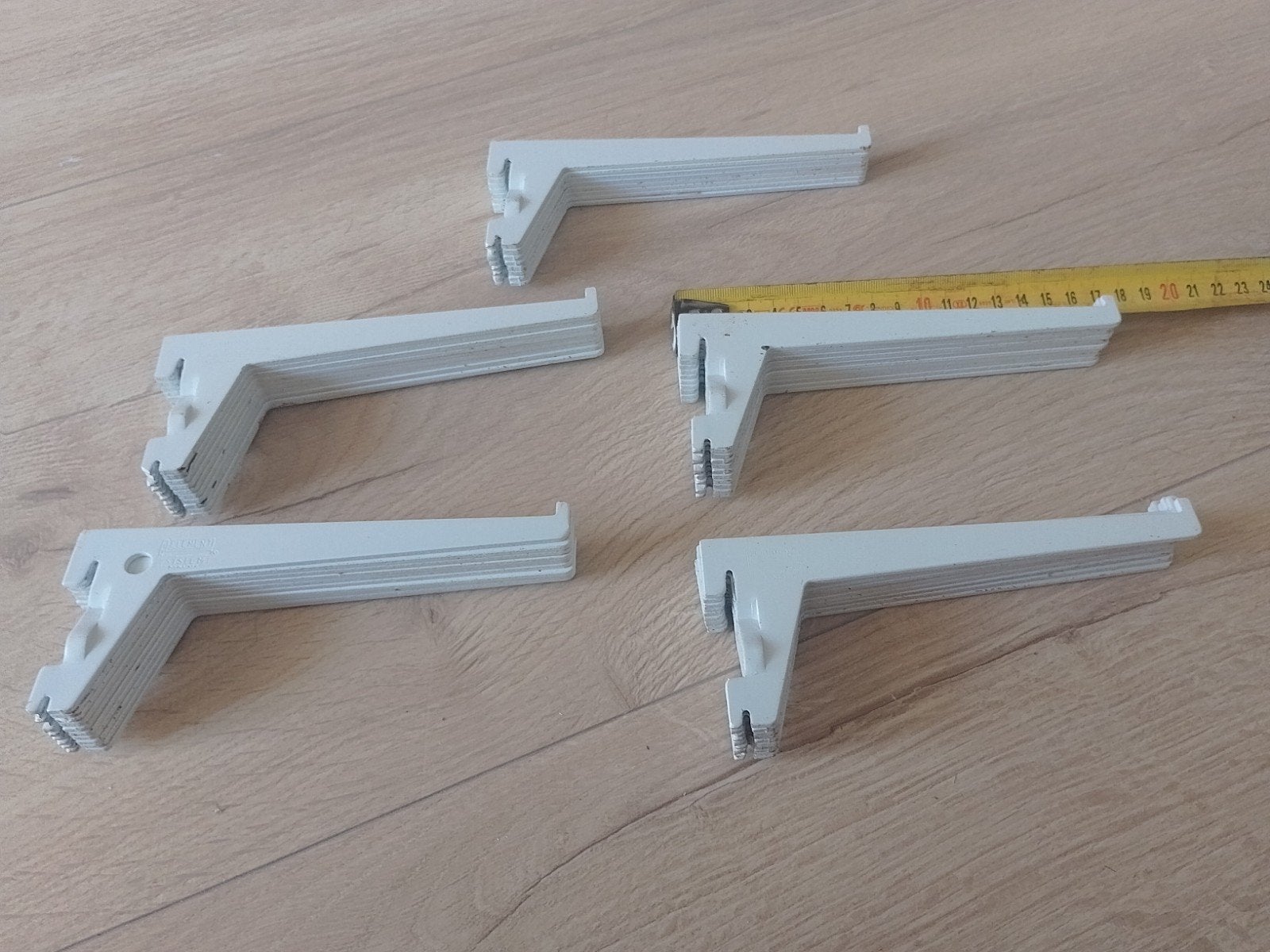 Plankdragers voor 15 cm plank 51 stuks, Ophalen of Verzenden, Zo goed als nieuw, 100 tot 250 mm, Overige typen