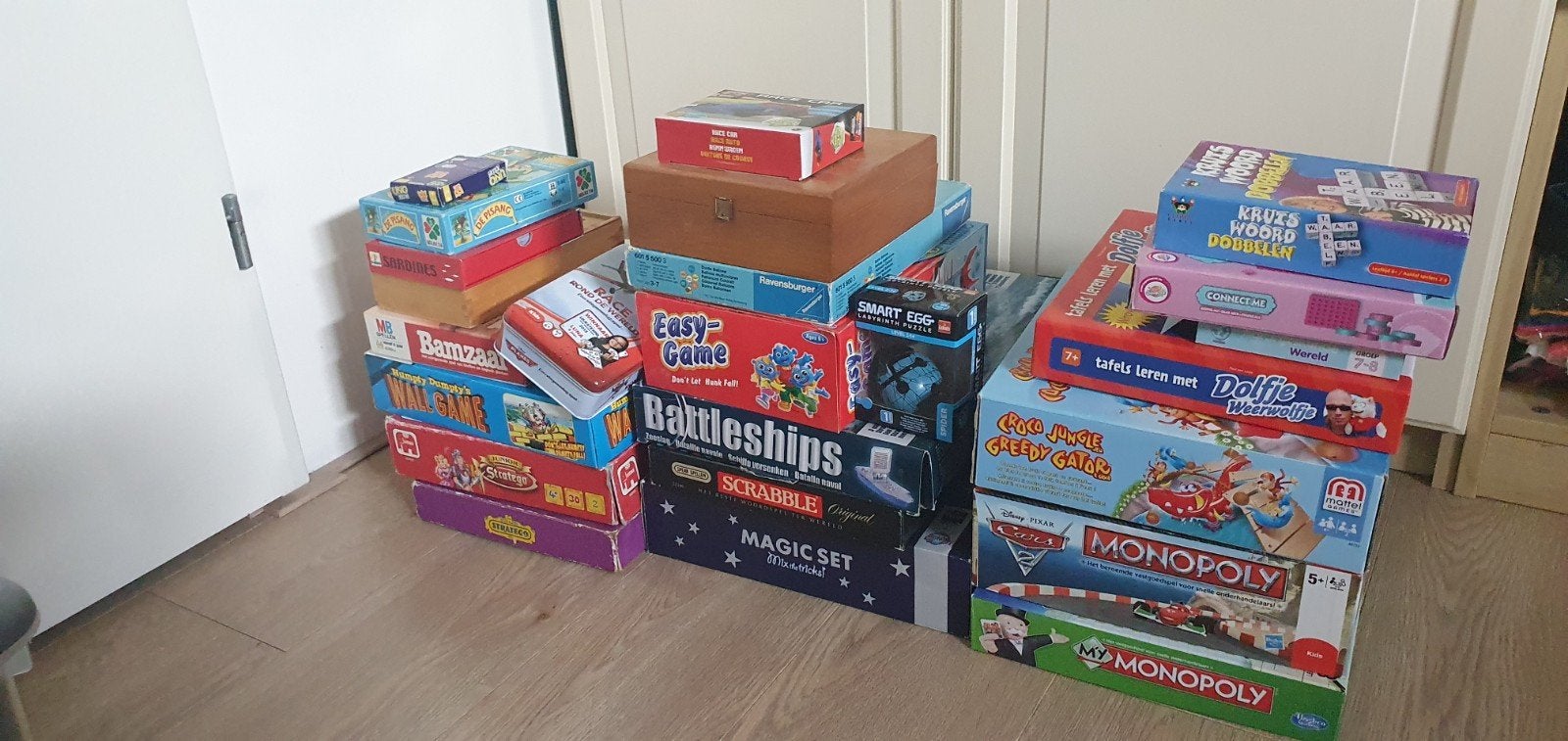 Heel veel spelletjes monopoly stratego enz, Ophalen