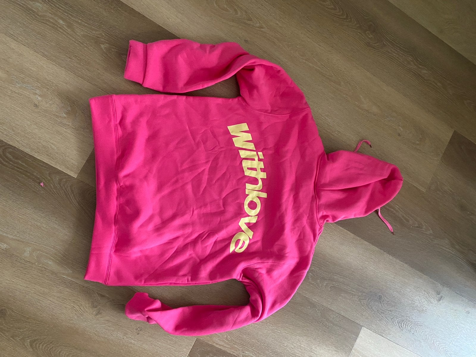 Roze hoodie met 'withlove' opdruk nieuw, Kleding | Dames, Truien en Vesten, Ophalen, Nieuw, Maat 38/40 (M), Roze