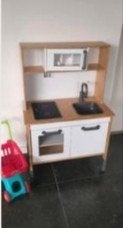Leuke speelkeuken met alle accessoires, Kinderen en Baby's, Speelgoed | Speelkeukens, Ophalen, Gebruikt, Hout, Speelkeuken