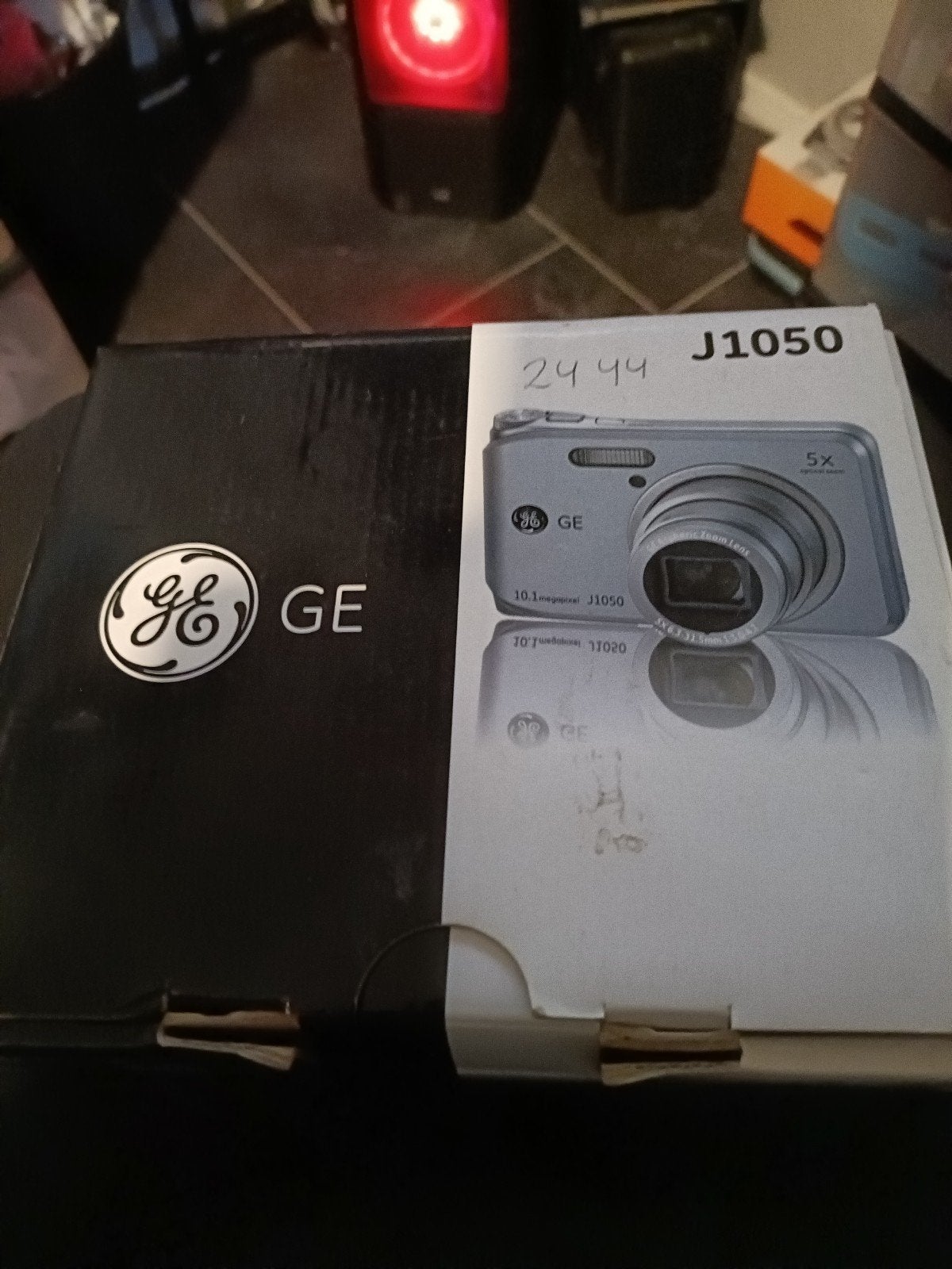 GE J1050 Compactcamera - Roze, 10.1 Megapixel, Ingebouwde flitser, Gebruikt, Verzenden, Compactcamera