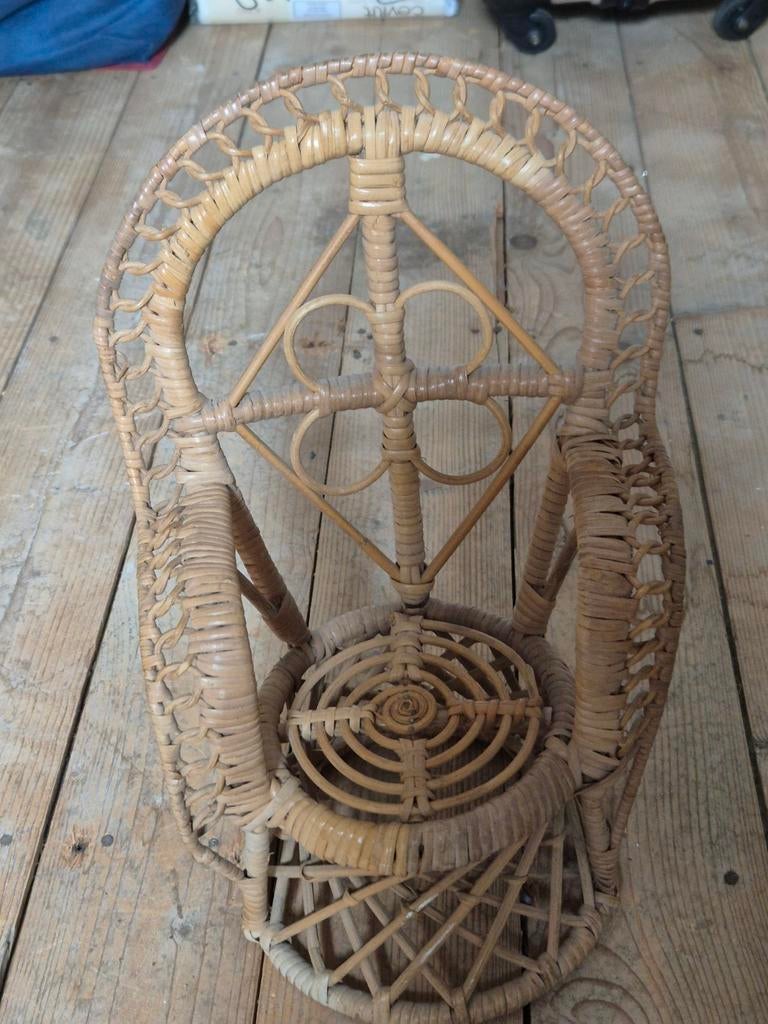 Poppenstoeltje riet/ hout, Ophalen of Verzenden, Zo goed als nieuw, Overige typen