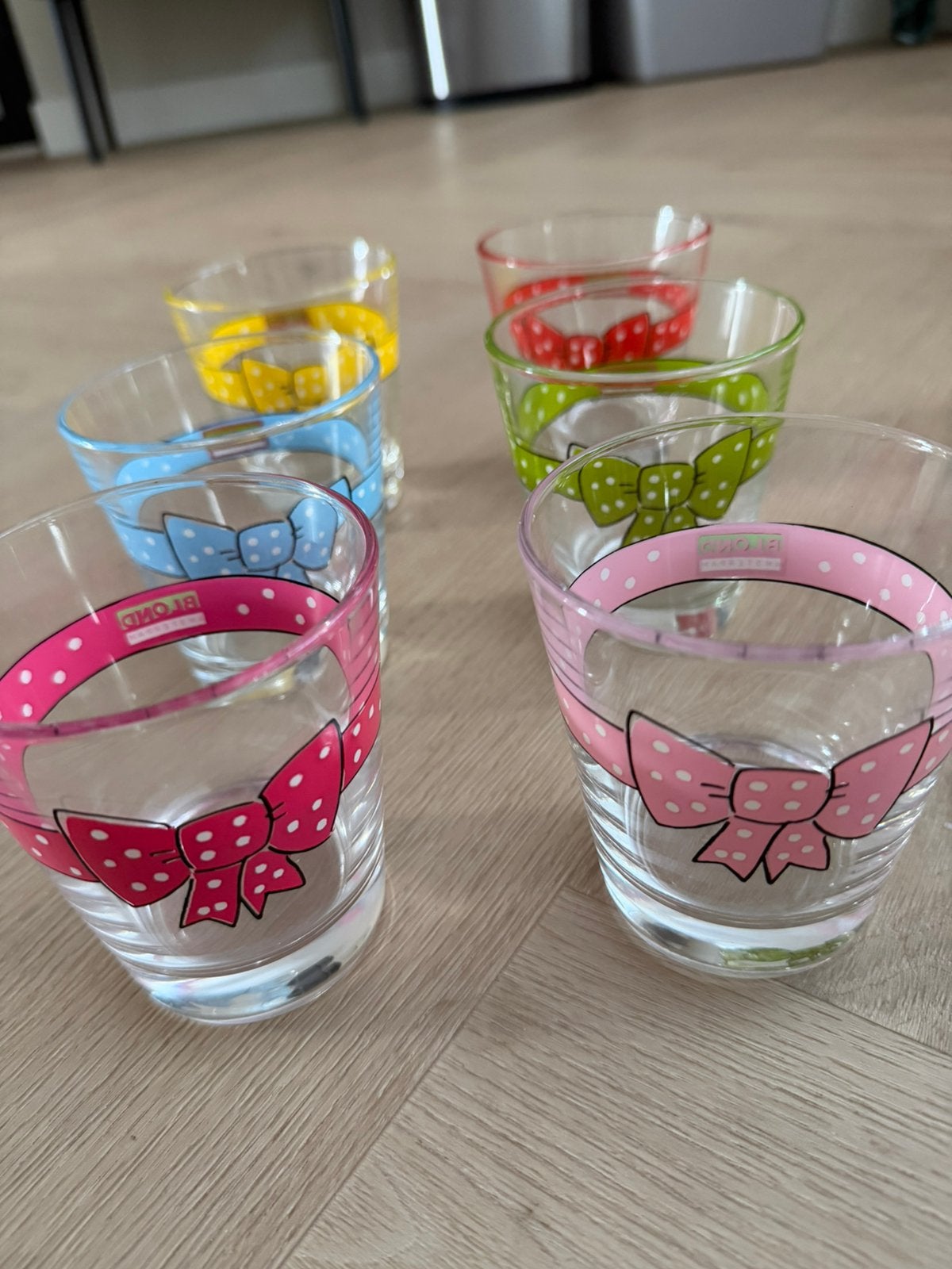 Blond Amsterdam 6 glazen met strik, Huis en Inrichting, Ophalen, Zo goed als nieuw, Glas, Glas of Glazen