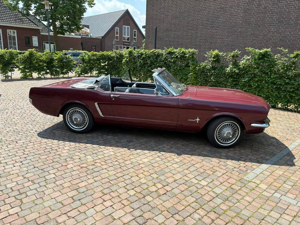 Ford Mustang 1965 convertible burgundy, NL kenteken, Automaat, Zwart, Cabriolet, Leder