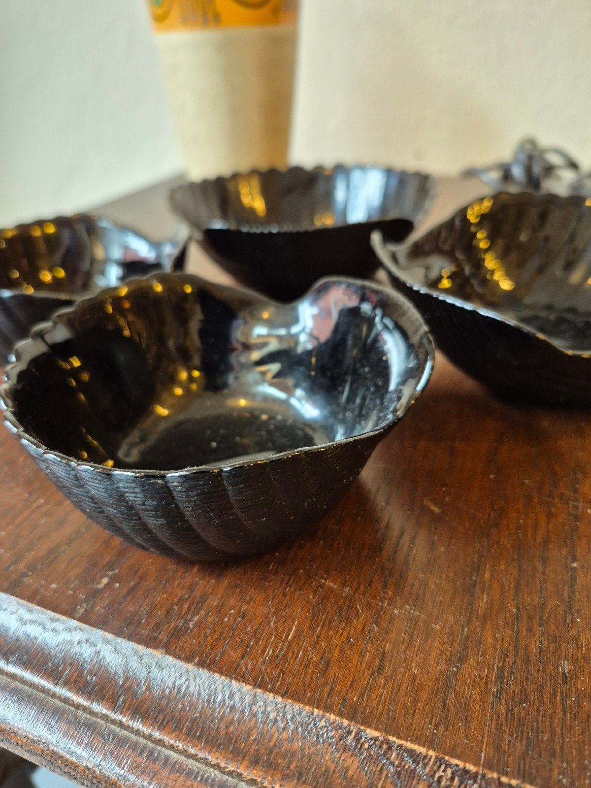 Arcoroc set van 4 zwarte schelpvormige schaaltjes, Overige merken, Ophalen of Verzenden, Overige stijlen, Glas