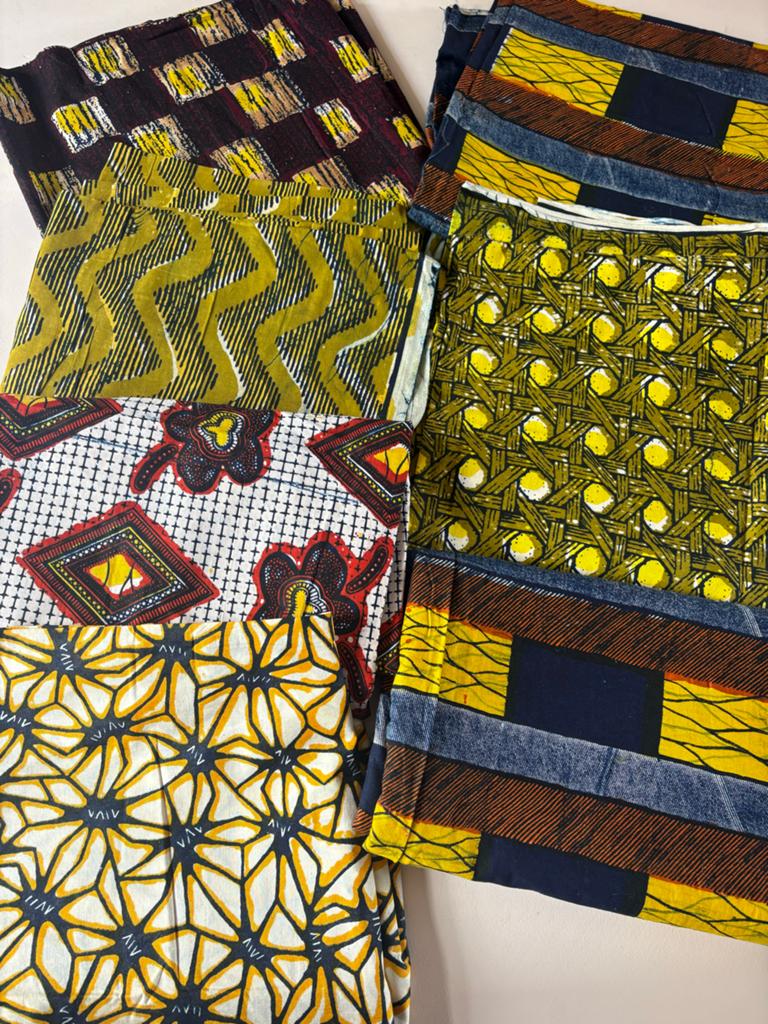 Grote set Afrikaanse lappen - Diverse prints en kleuren, Gebruikt, Overige kleuren, Ophalen of Verzenden, 30 tot 120 cm