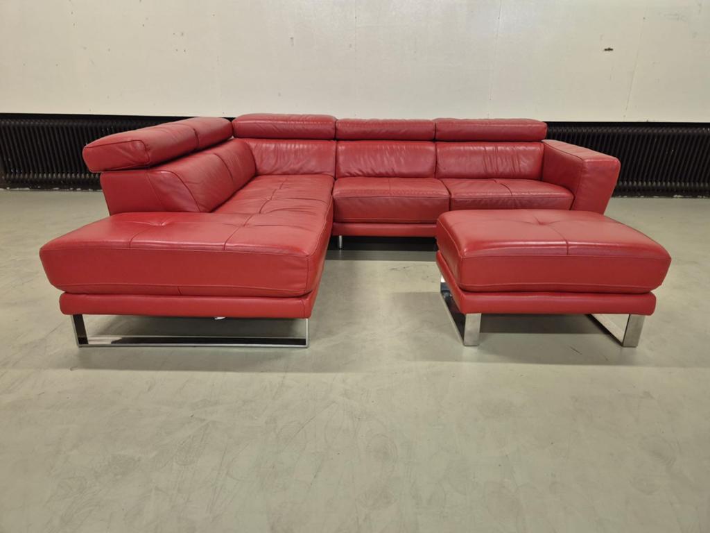 Montel Temptation - Hoekbank - Rood - Leer - Hocker - Design, Laan der Techniek 21, Veenendaal, 250 tot 300 cm, Montel temptation hoekbank, rood, leer, montis, pronto, goossens