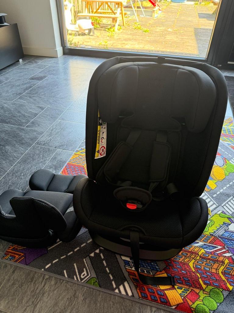 Novi Autostoel Zwart - nieuw, Kinderen en Baby's, Autostoeltjes, Verstelbare rugleuning, 0 t/m 18 kg, Nieuw, Isofix