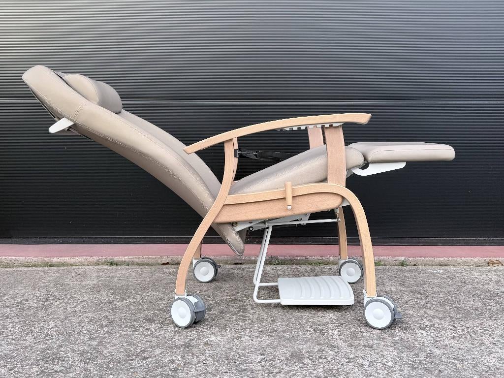 HAELVOET Fero relaxzetel met bijzettafel, Overige materialen, 75 tot 100 cm, Ophalen of Verzenden, Zo goed als nieuw
