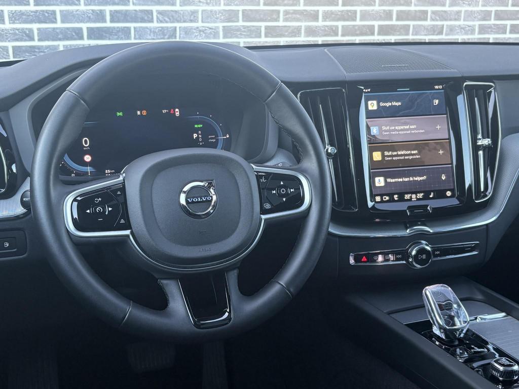 Volvo XC60 Plug-in Hybrid T6 AWD Plus Dark | Long Range | Ha, 12 maanden, Gebruikt, Euro 6, 4 cilinders