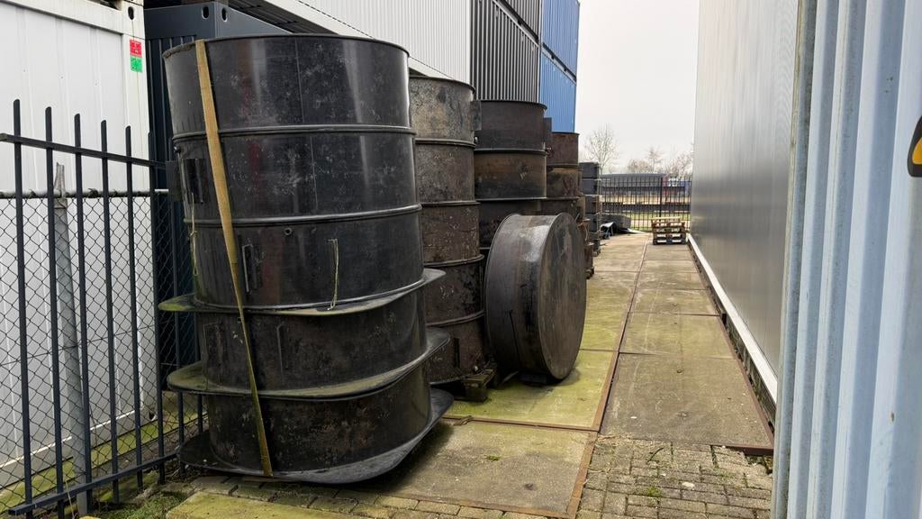 Terras drijvers, ponton, trimvat, vingerpier, watertank, Ophalen, Gebruikt