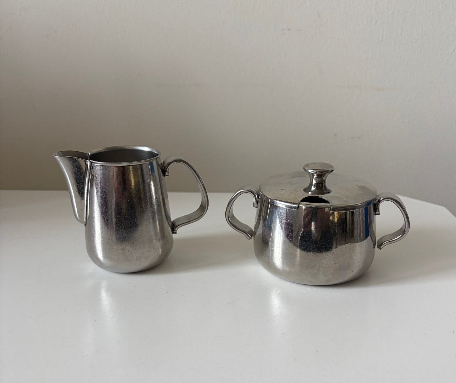 Alessi, vintage suikerpot en melkkannetje., Overige materialen, Gebruikt, Overige typen, Ophalen of Verzenden