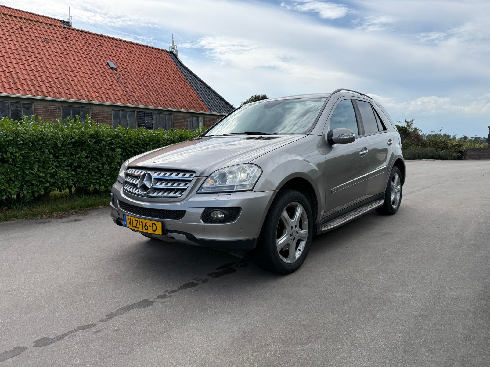 Mercedes-benz ML 320 * M-Klasse * Grijs kenteken * 3.0 V6, Auto's, Automaat, Zwart, Leder en Stof, 2987 cc