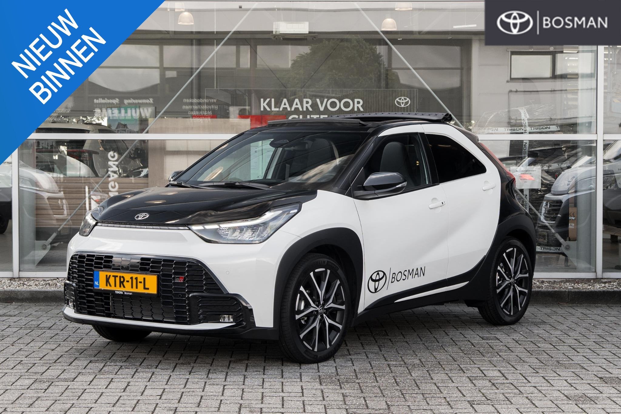 Toyota Aygo X Hybrid 115 GR Sport, Auto's, Automatische klimaatregeling, Stof, Gebruikt, Euro 6