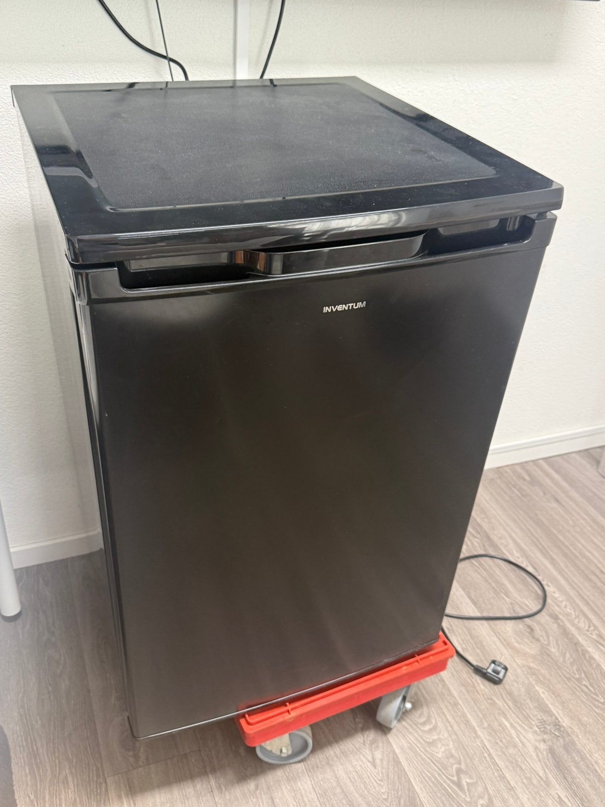 Inventum koelkast KK550B, Ophalen, 100 tot 150 liter, Zo goed als nieuw, Met vriesvak