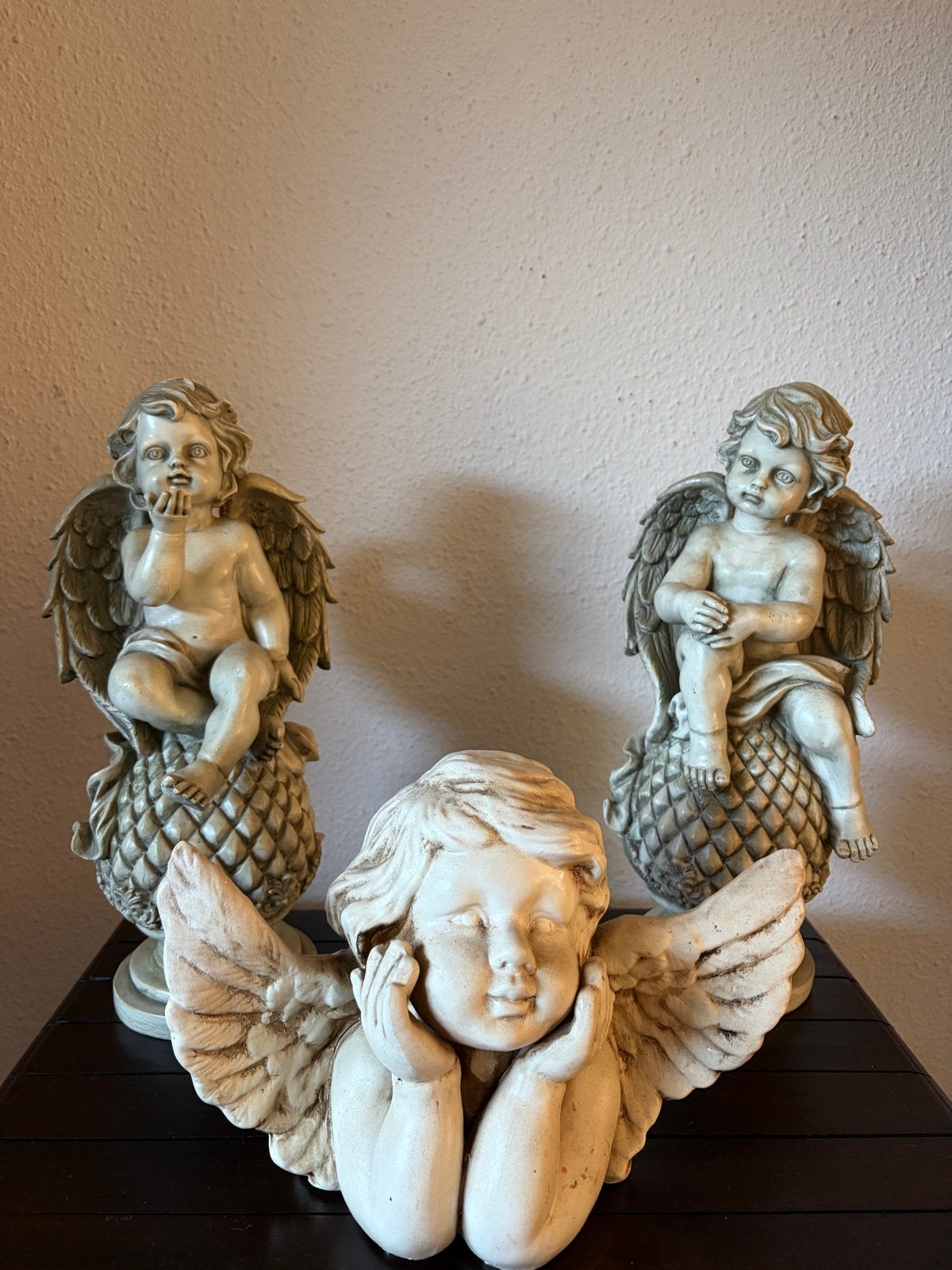 Set van 3 Decoratieve Engelenbeelden - Klassiek/Brocante, Kunststof, Ophalen of Verzenden, Gepatineerd, 20 - 50 cm