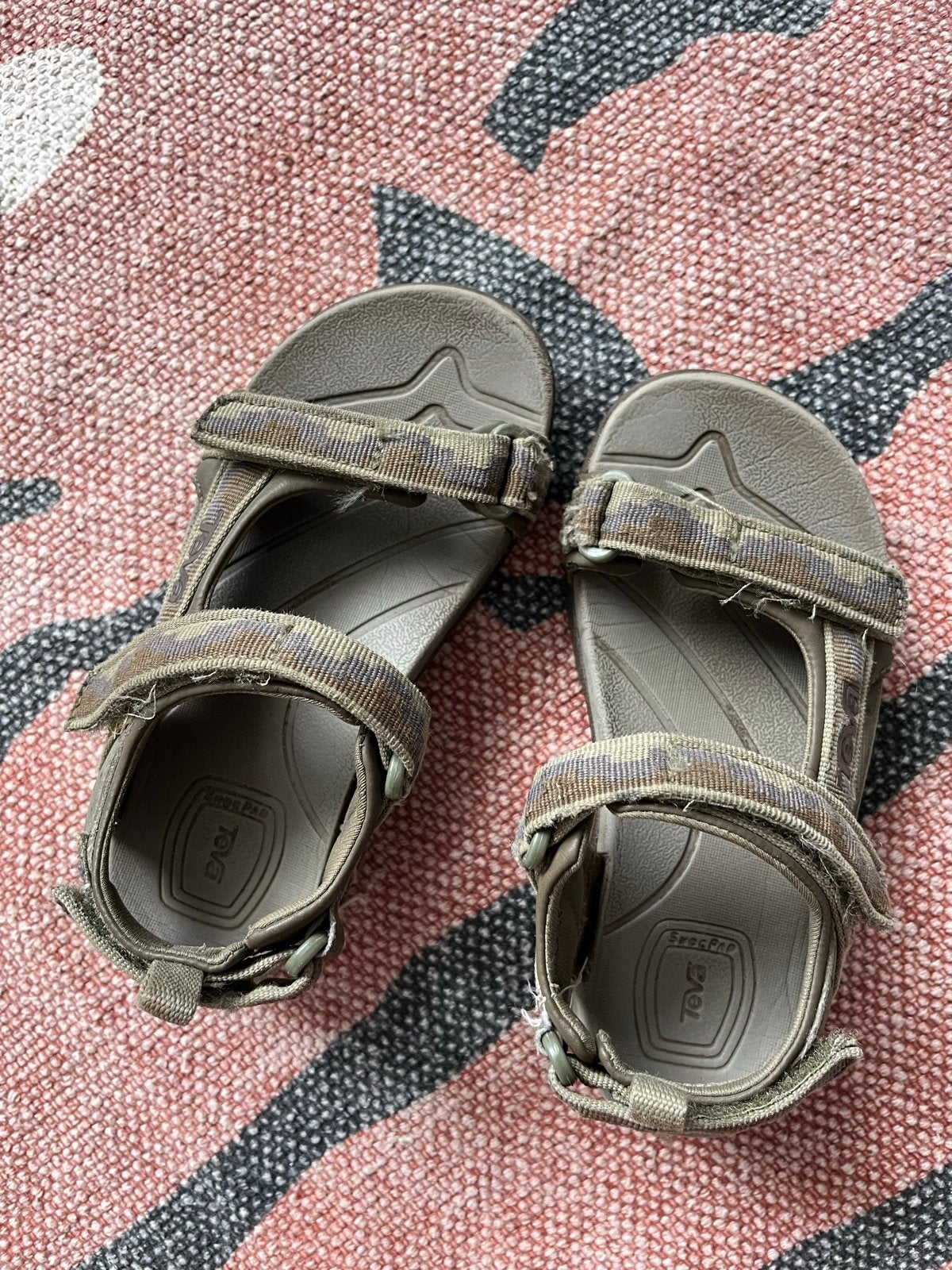 Teva Hurricane sandalen maat 28, Kinderen en Baby's, Ophalen of Verzenden, Gebruikt, Overige typen