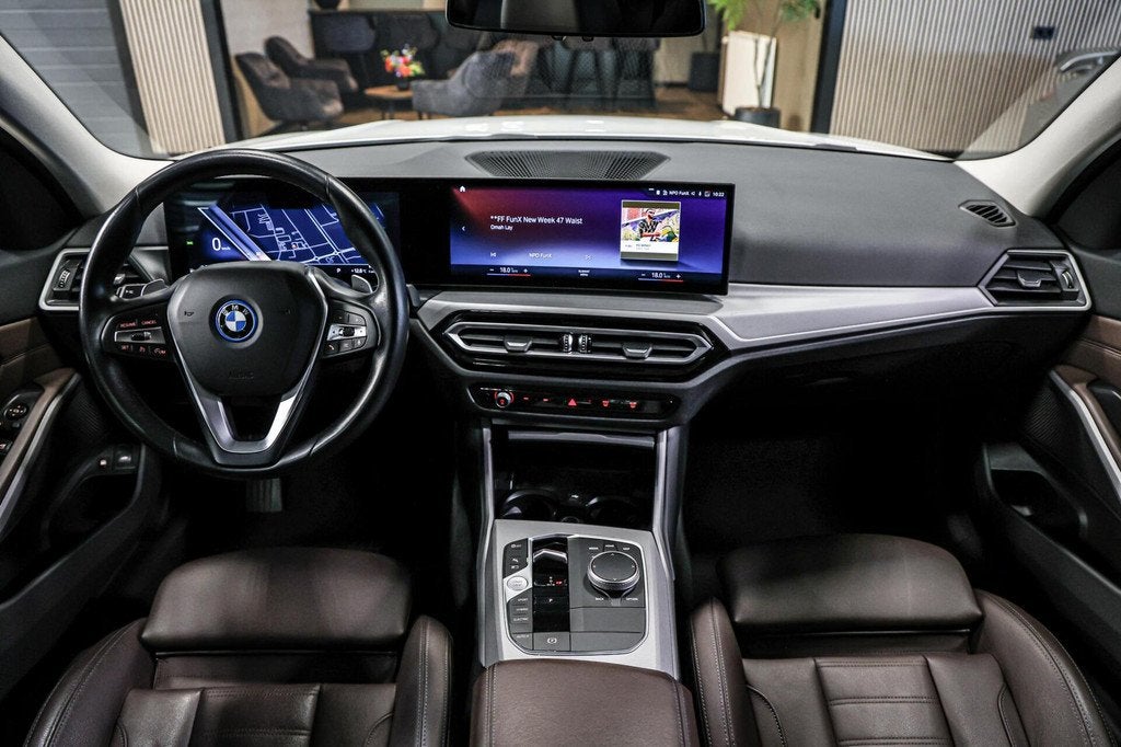 BMW 3-serie Touring 320e|SOH 97%|Shadow|20''|Widescreen|Came, Automaat, 1998 cc, Gebruikt, Euro 6