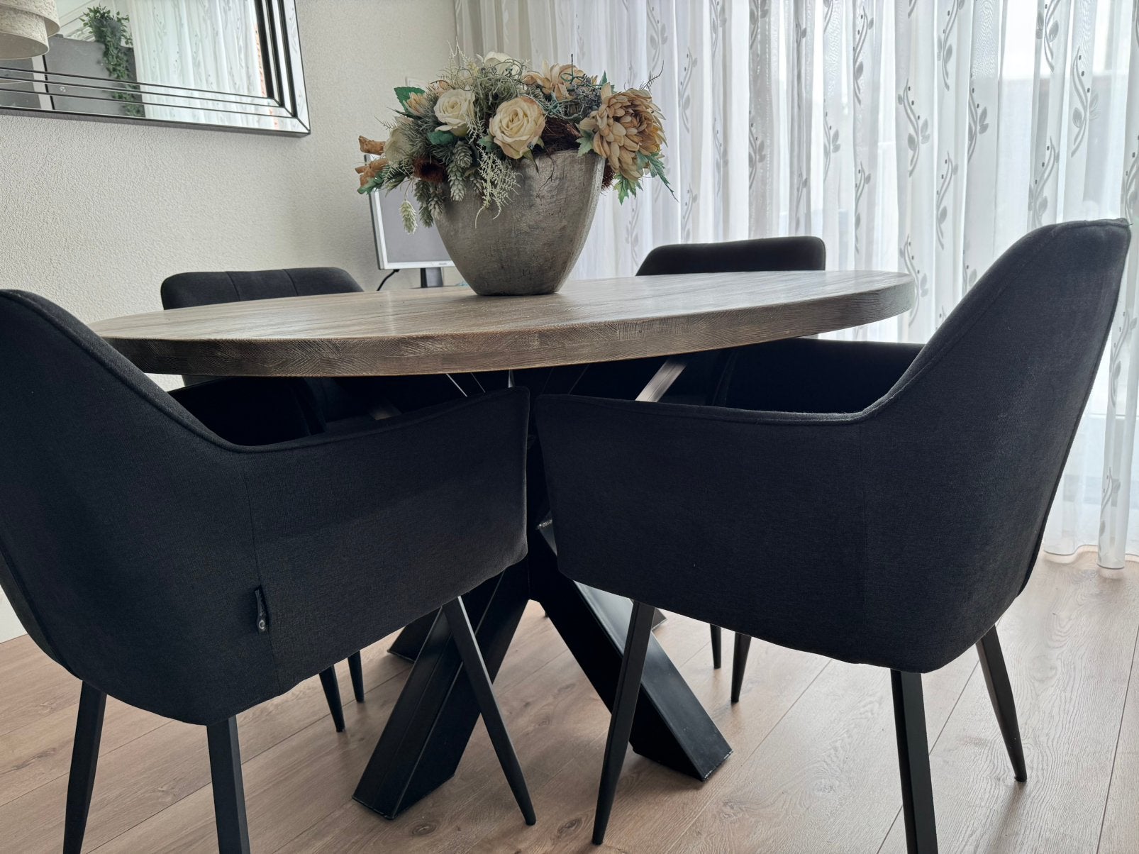 4 zwarte eetkamerstoelen Merk O Form (loods 5), Huis en Inrichting, Stoelen, Ophalen, Zwart, Vier