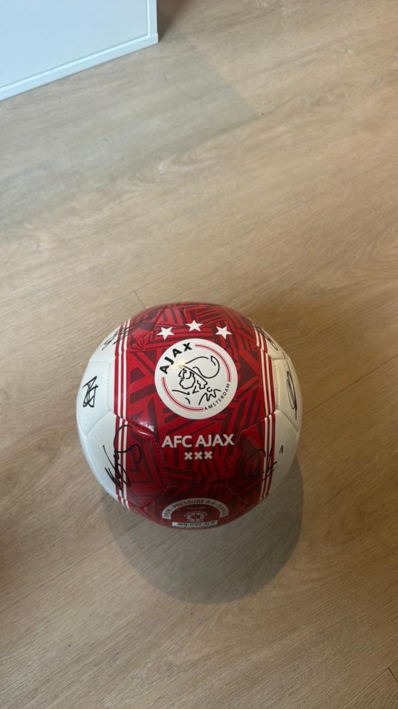 Voetbal met alle handtekeningen van het Ajax elftal, Maat XL, Ophalen of Verzenden, Zo goed als nieuw, Bal