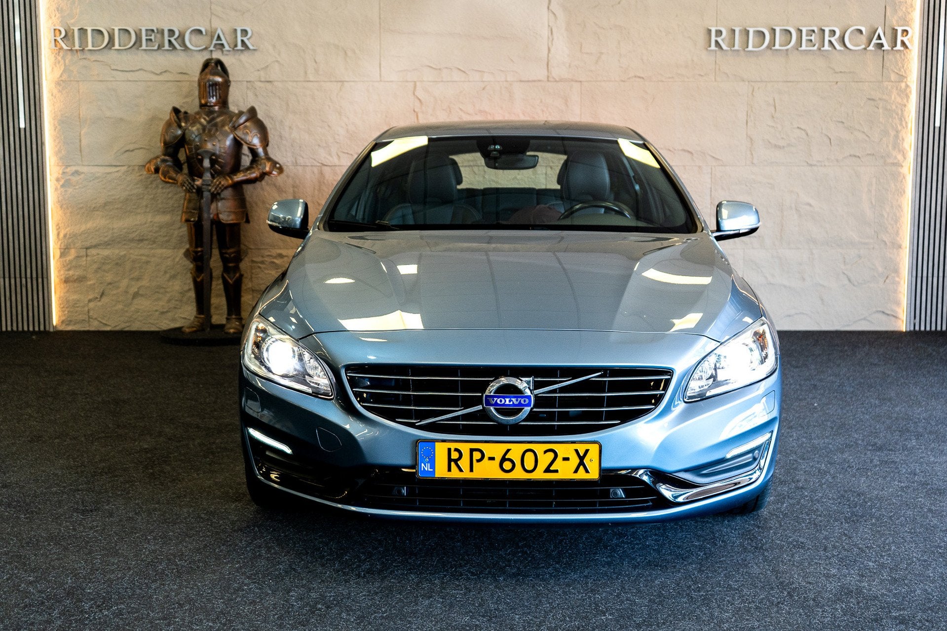 Volvo V60 1.5 T3 Polar+ Dynamic|GARANTIE|AUTOMAAT|NAP|TREKHA, Auto's, Volvo, Euro 6, 4 cilinders, Blauw, 152 pk