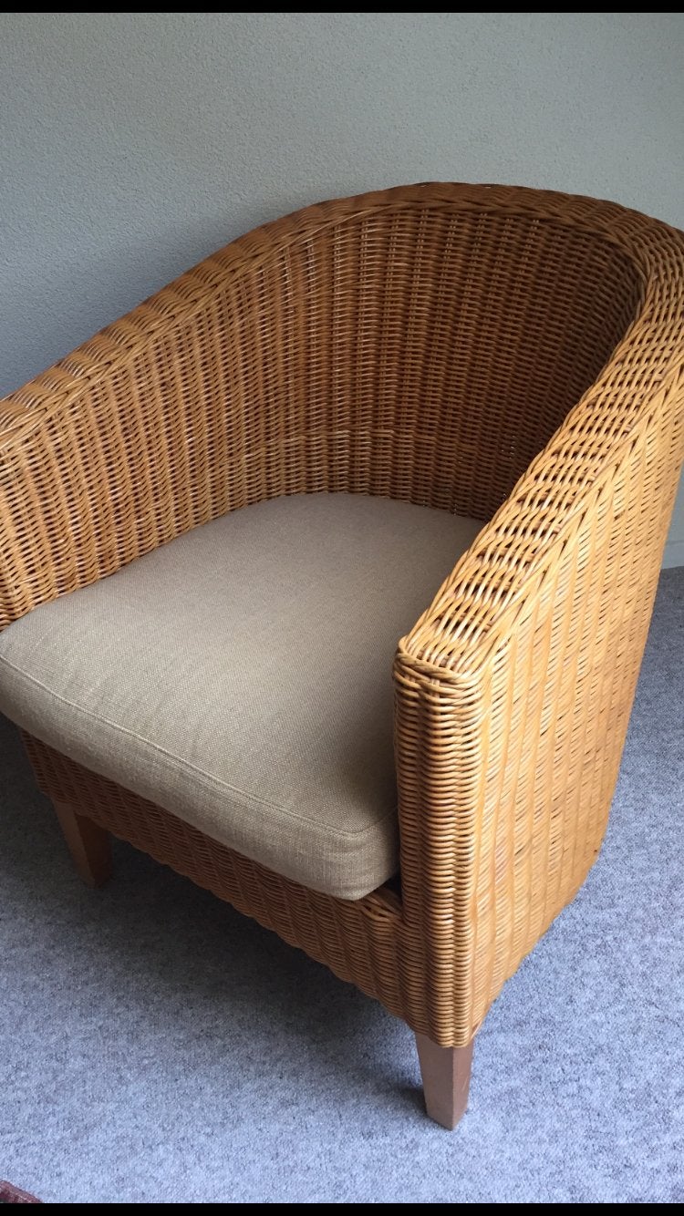 2 Luxe rotan Lounge stoelen met dik kussen., Huis en Inrichting, Stoelen, Ophalen, Neutrale stijl, Twee, Bruin