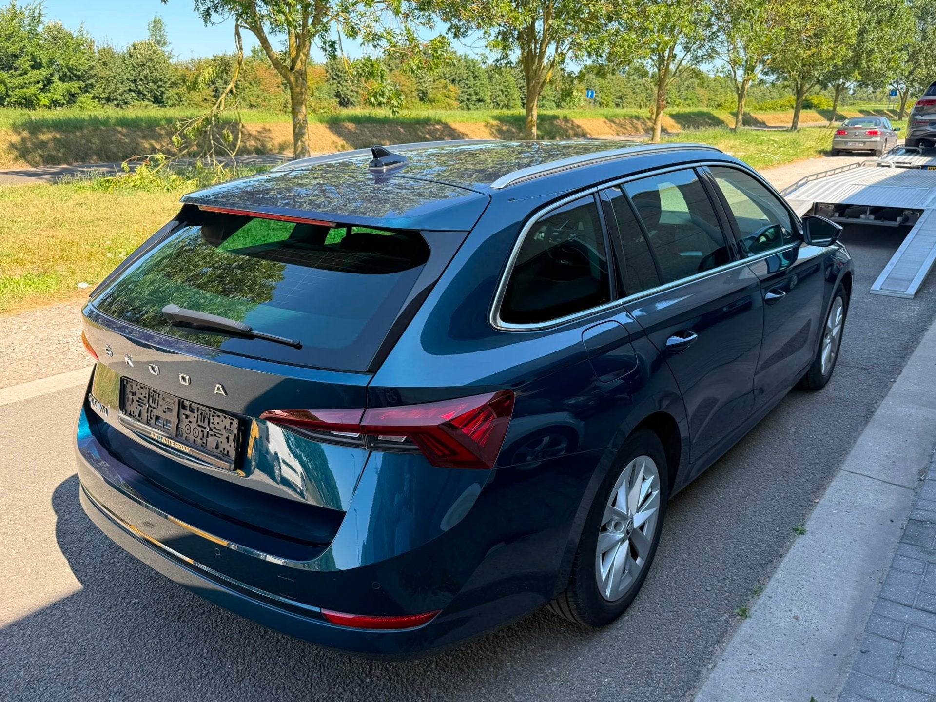 Skoda Octavia Combi 1.0 TSI Sport Business Navi|Camera|LED|C, Auto's, Skoda, Voorwielaandrijving, Stof, Zwart, Blauw