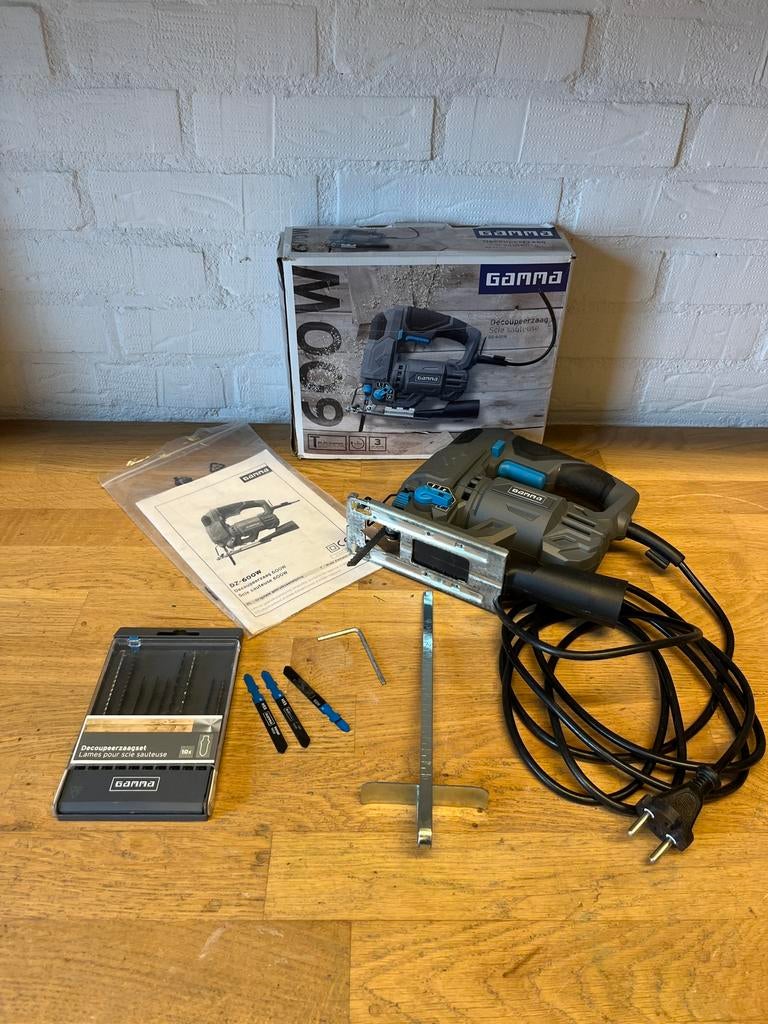 Decoupeerzaag Gamma DZ600W, Gebruikt, Decoupeerzaag, 600 tot 1200 watt, Ophalen of Verzenden