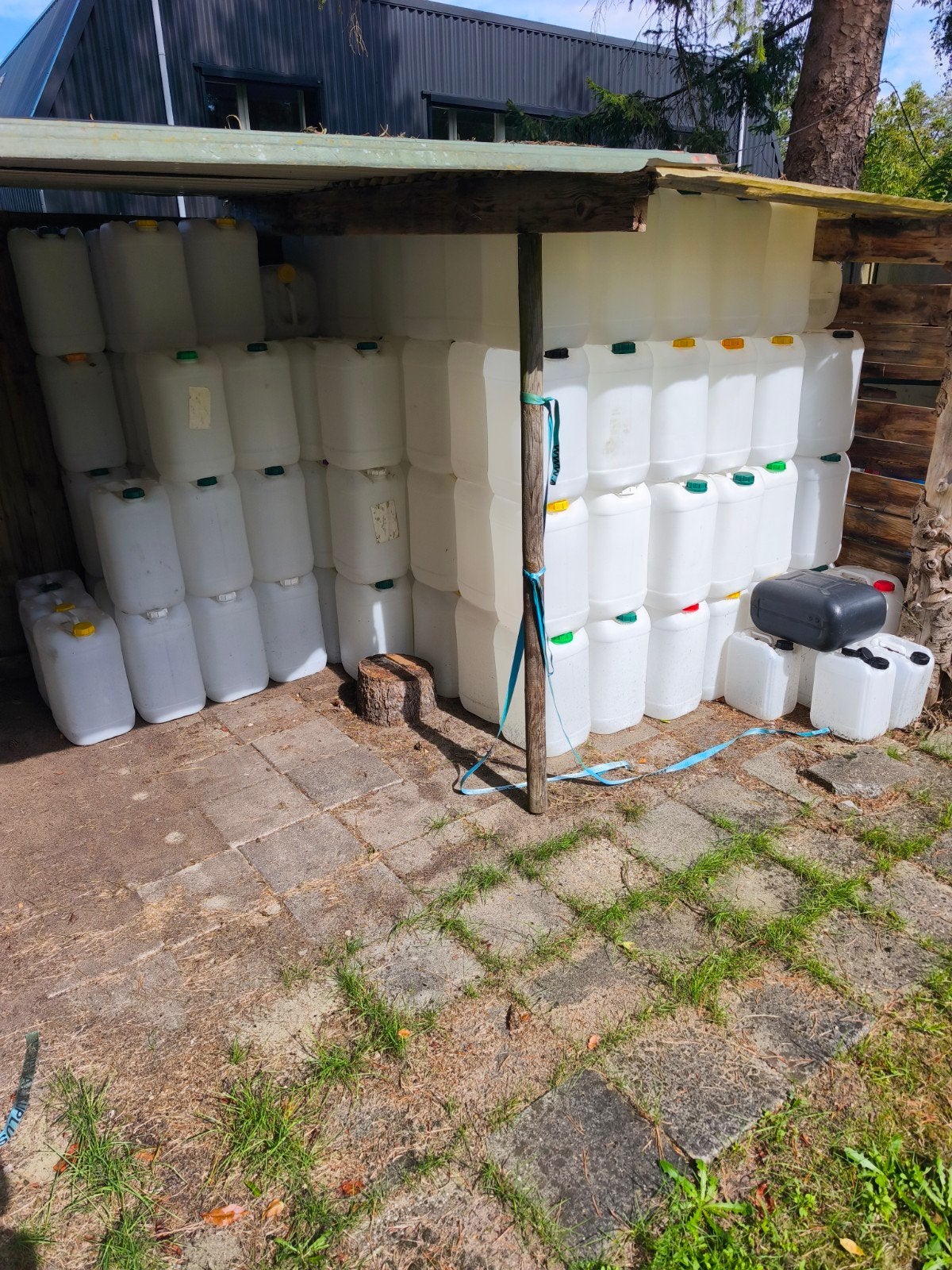 lege schone jerrycans 25 liter, Ophalen, Zo goed als nieuw