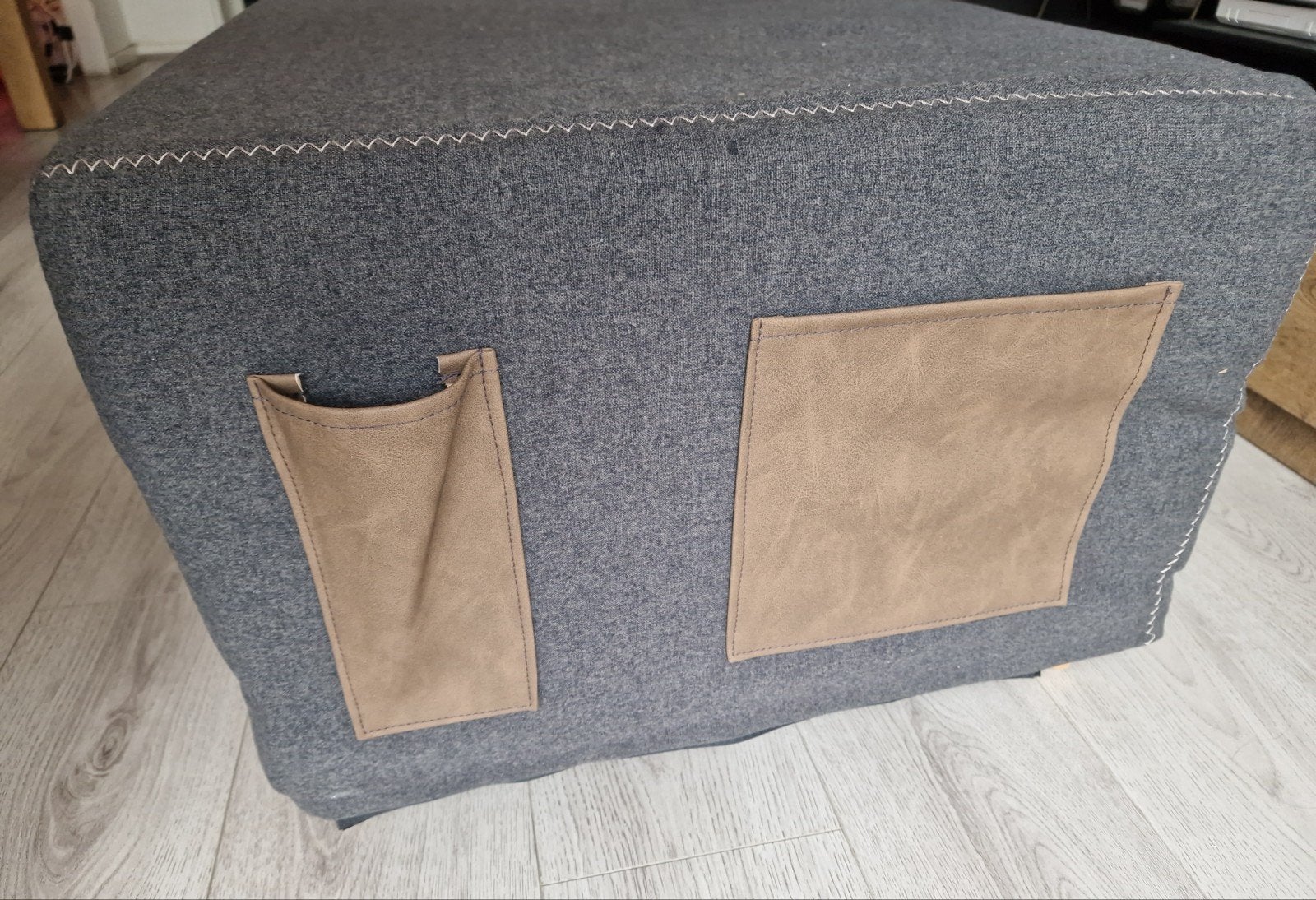 Slaapbank poef slaappoef slaapbank logeerbed opklapbed, Ophalen of Verzenden, Zo goed als nieuw, Eenpersoons, Beige