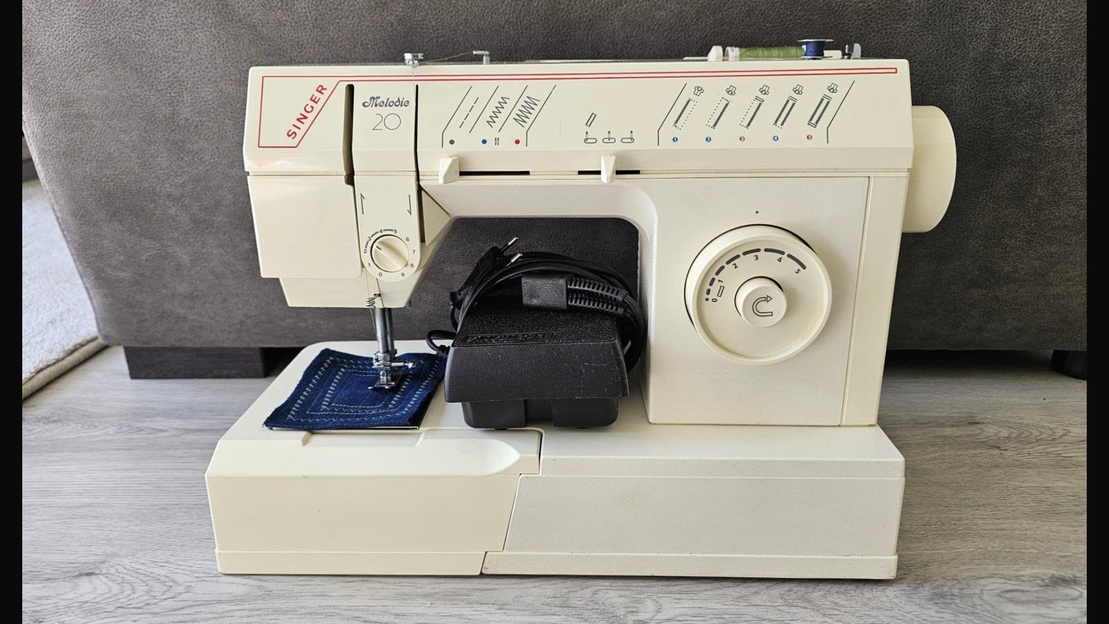 Naaimachine Singer, Ophalen, Zo goed als nieuw, Naaimachine, Singer