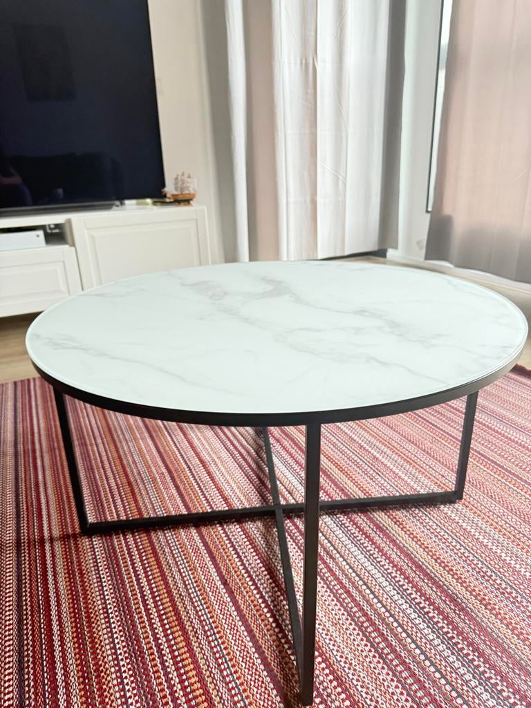 Moderne ronde salontafel met marmerlook blad, Huis en Inrichting, Tafels | Salontafels, Rond, Zo goed als nieuw, Metaal, Minder dan 50 cm
