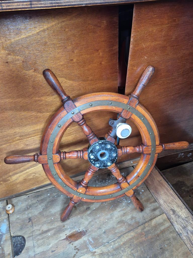 Houten scheeps stuurl 65 cm, Ophalen