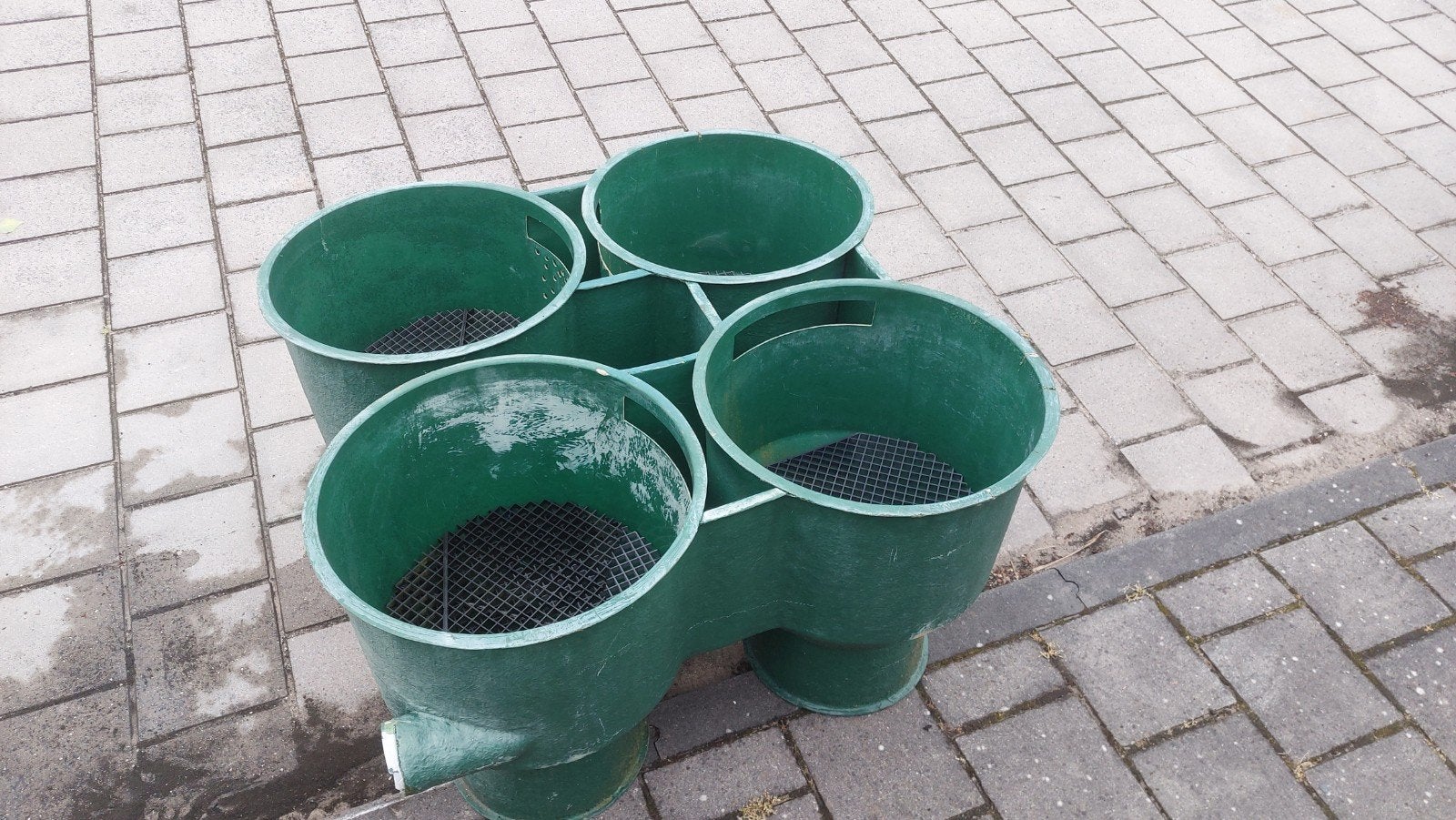 Klaverbladfilter / Meerkamerfilter voor vijver, Ophalen