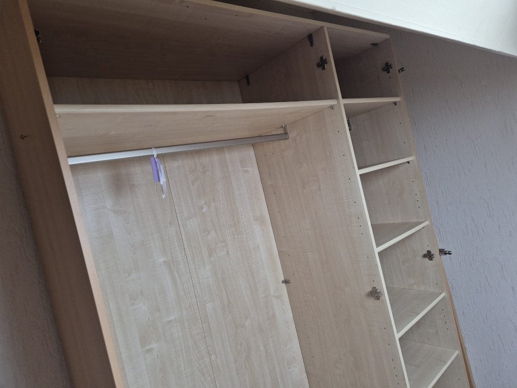 Ruime kledingkast, Ophalen, Gebruikt, 100 tot 150 cm, 200 cm of meer