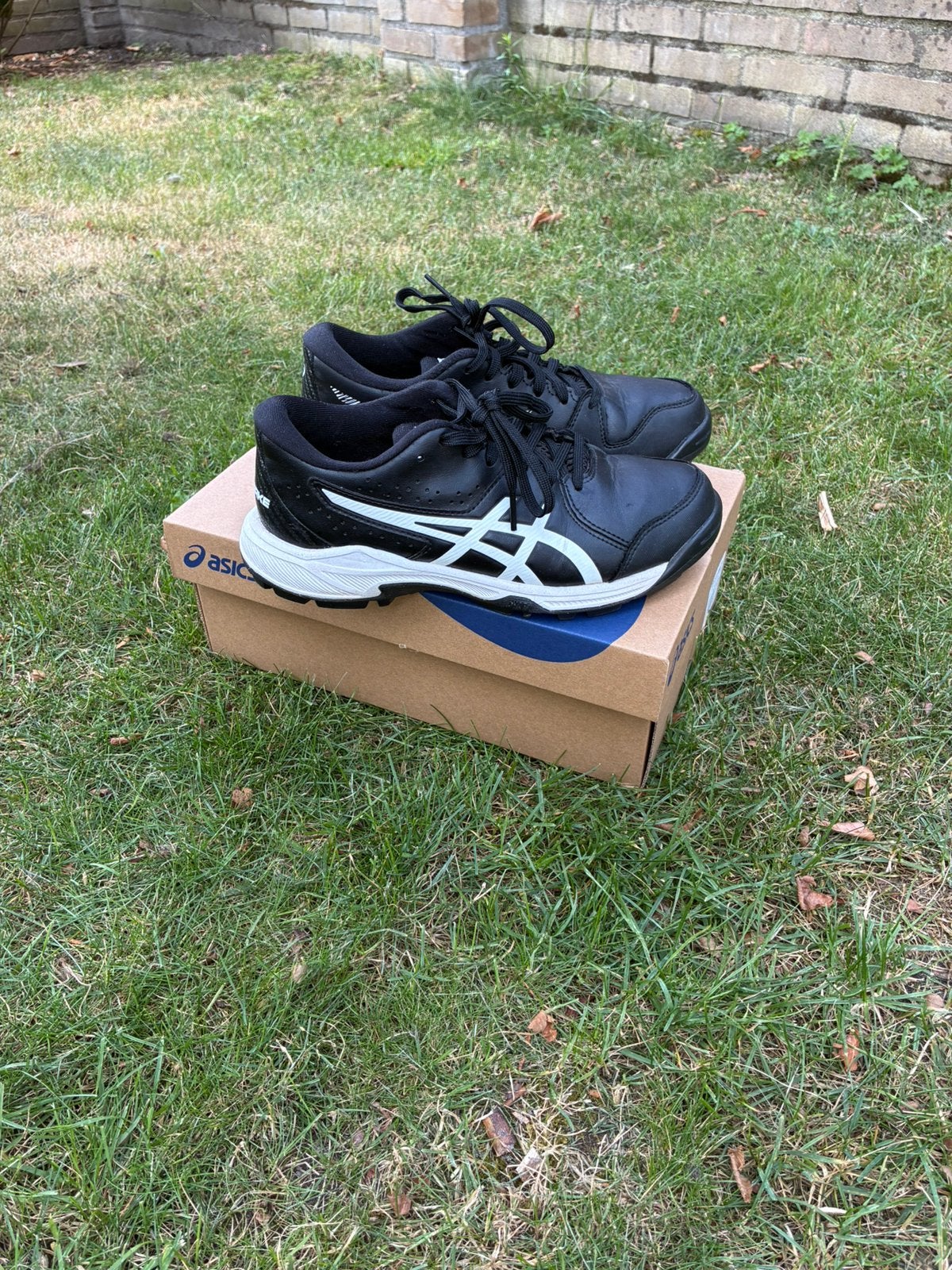 Kunstgras schoenen 35,5, Ophalen of Verzenden, Zo goed als nieuw, Schoenen