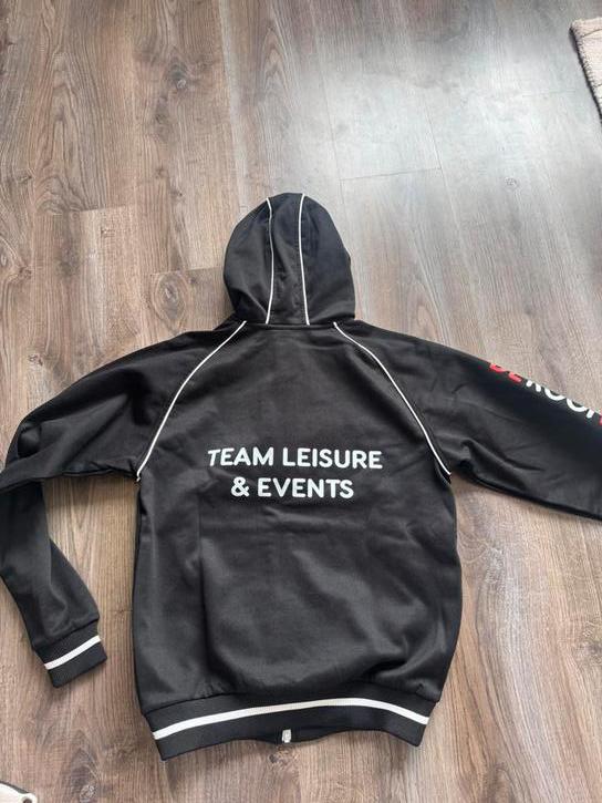 Rooi Pannen vest Leisure & Events, Kleding | Dames, Zwart, Ophalen of Verzenden, Zo goed als nieuw, Maat 34 (XS) of kleiner